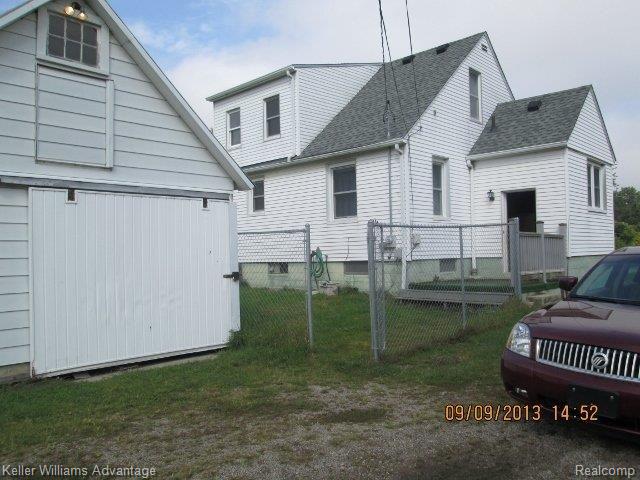 5500 Denton Road Canton, MI 48188 - Photo 10 of 27 Back of the House