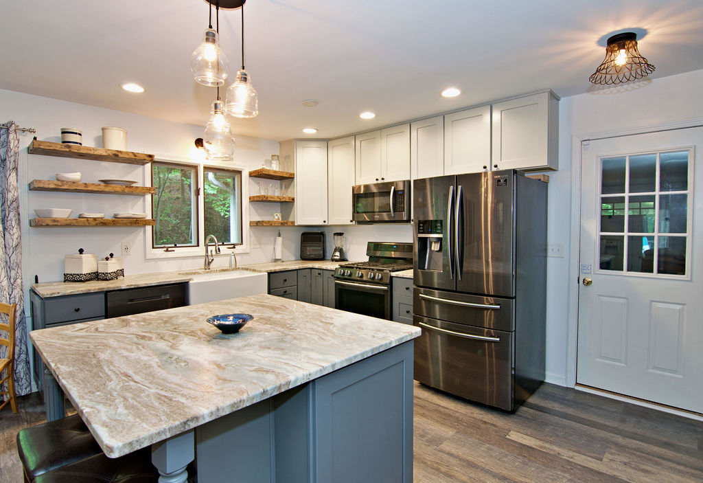 1279 Coneross Point Drive Seneca, SC 29678 - Photo 7 of 48