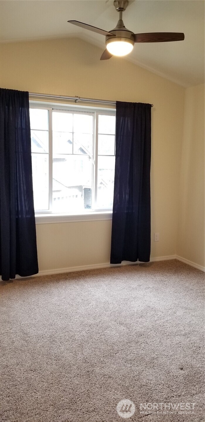 3646 Nimitz Lane Bremerton, WA 98310 - Photo 12 of 15