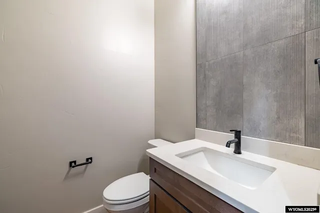 $680,000 | 2685 Berkshire Way, Casper, WY 82609