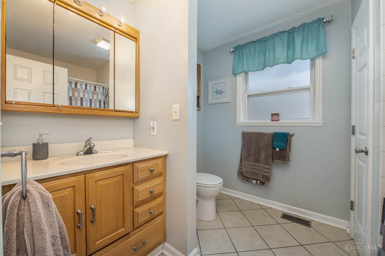 2886 Compton Road Cincinnati, OH 45251 - Photo 34 of 35