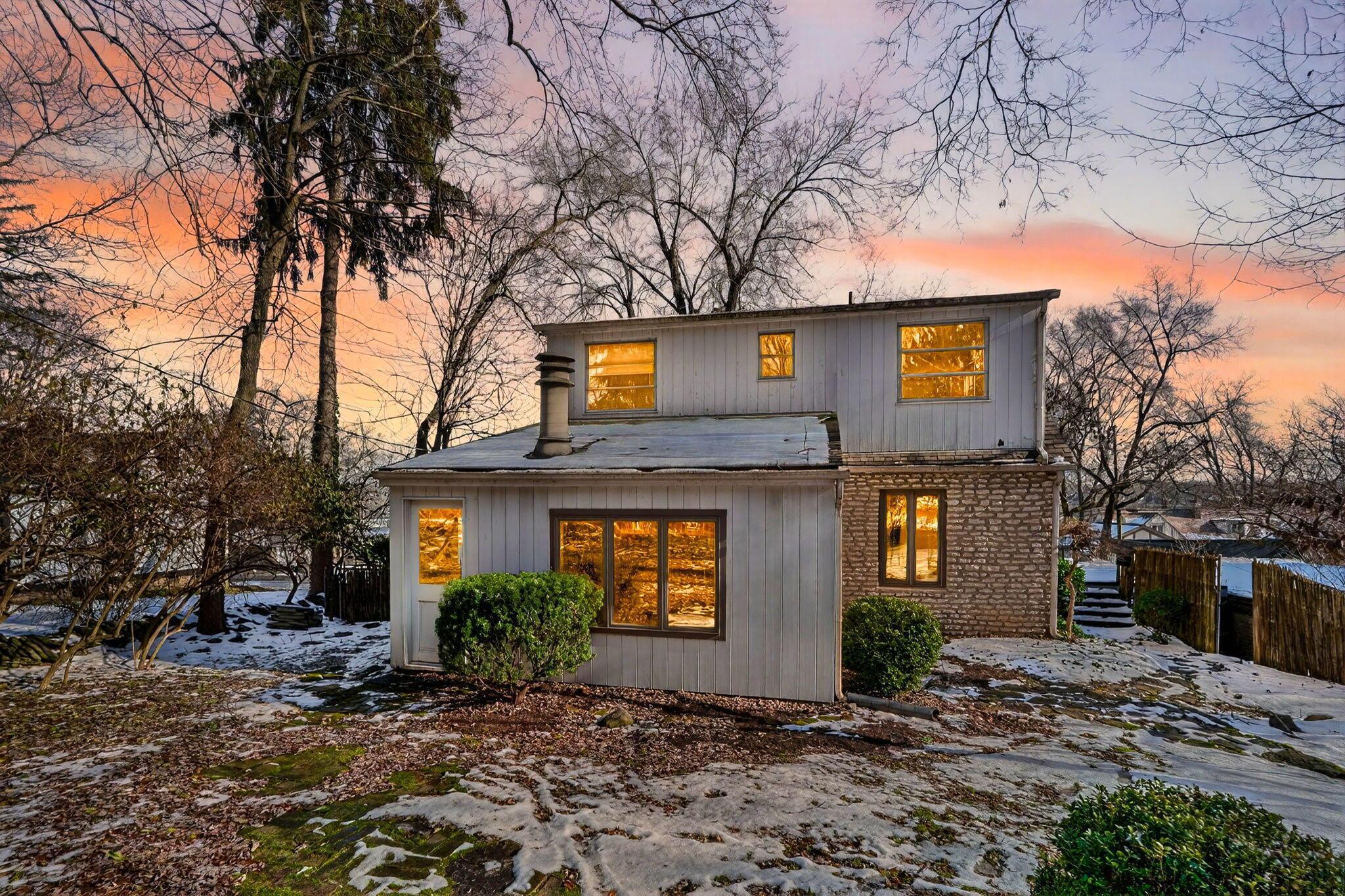 4827 Bellann Road Columbus, OH 43221 - Photo 85 of 85 REAR AT DUSK