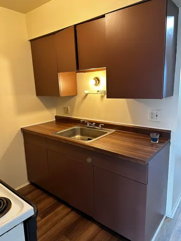 $800 | 9730 Wyoming Avenue, Detroit, MI 48204