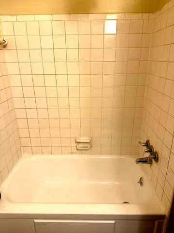 $800 | 9730 Wyoming Avenue, Detroit, MI 48204