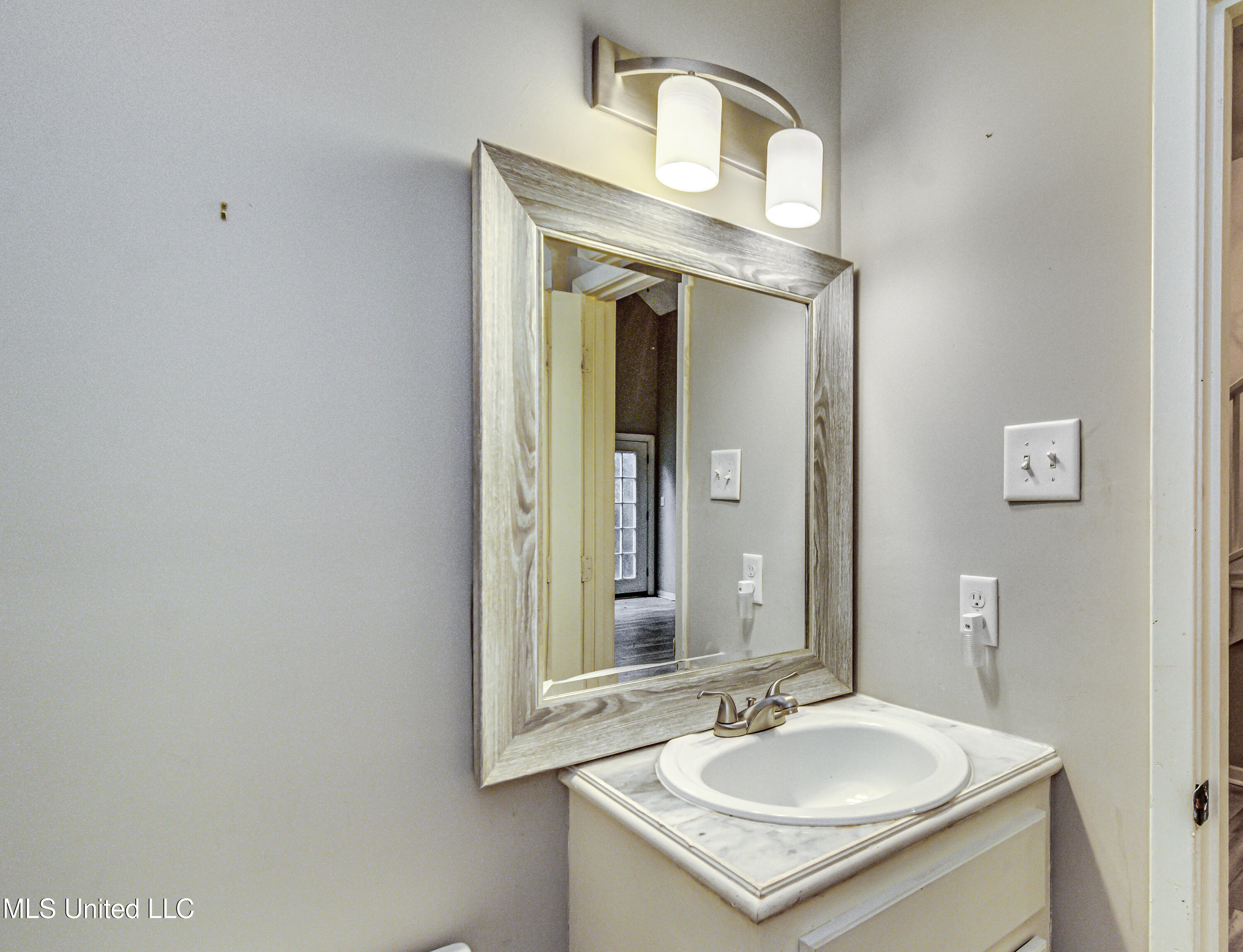 554 Woodland Hills Place Jackson, MS 39216 - Photo 16 of 50 554 Woodland Hills Pl-17