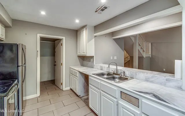 $119,500 | 554 Woodland Hills Place, Jackson, MS 39216