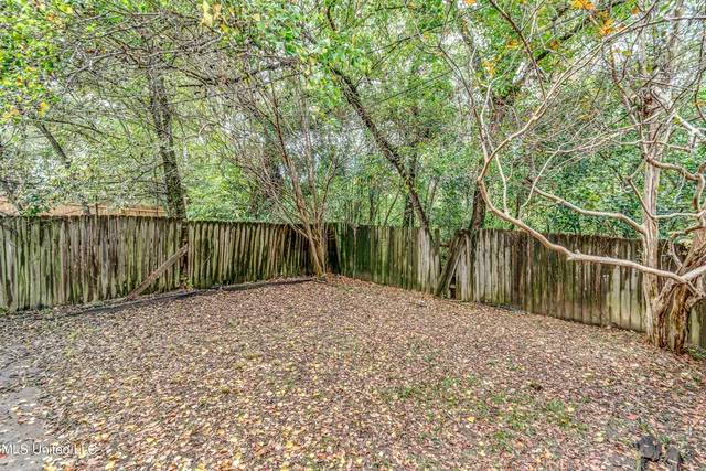 $119,500 | 554 Woodland Hills Place, Jackson, MS 39216