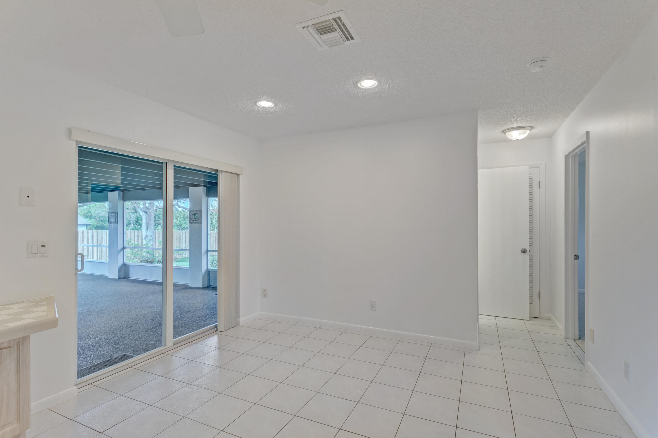 6839 High Ridge Road Lake Worth, FL 33462 - Photo 25 of 58 6839 High Ridge Road