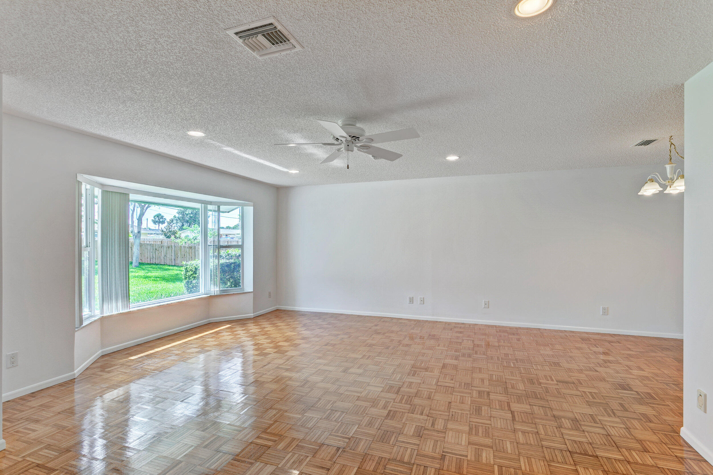 6839 High Ridge Road Lake Worth, FL 33462 - Photo 8 of 58 6839 High Ridge Road