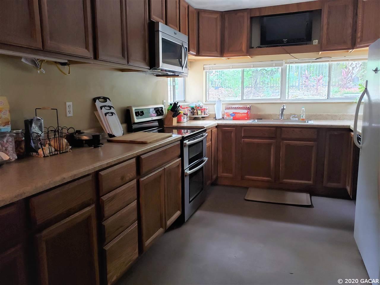513 Southwest 27th Street Gainesville, FL 32607 - Photo 6 of 24