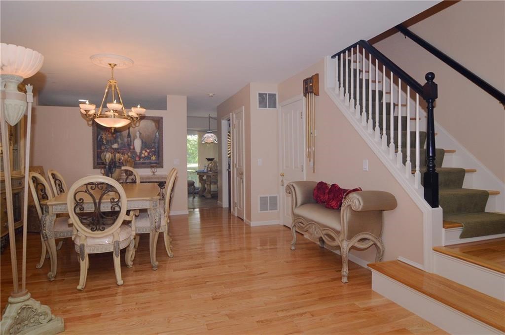 202 Dean Ridge Court Cranston, RI 02920 - Photo 15 of 28