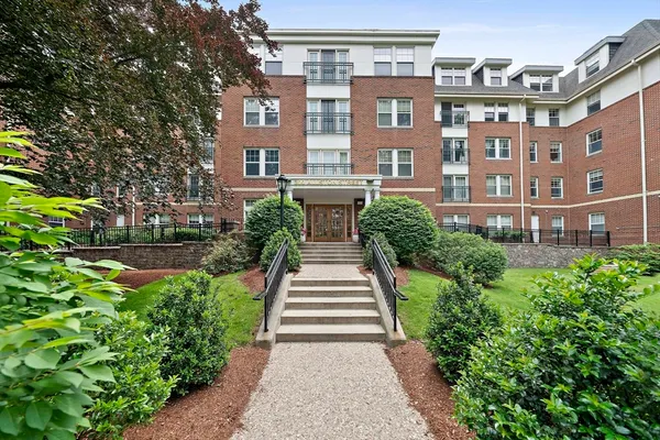 $895,000 | 300 Allston Street, Unit 506, Boston, MA 02135