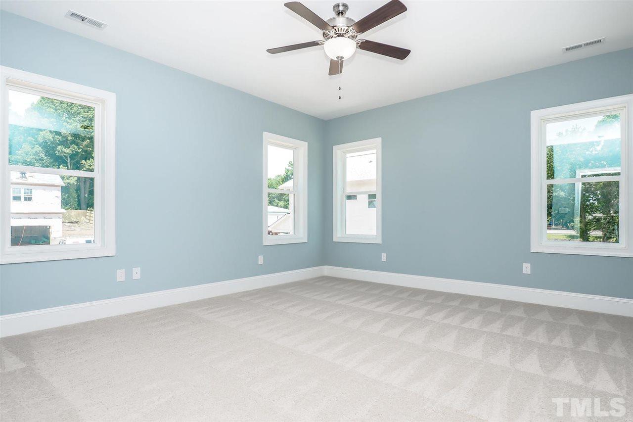 320 Powell Drive Raleigh, NC 27606 - Photo 12 of 20 Gallery Image 12