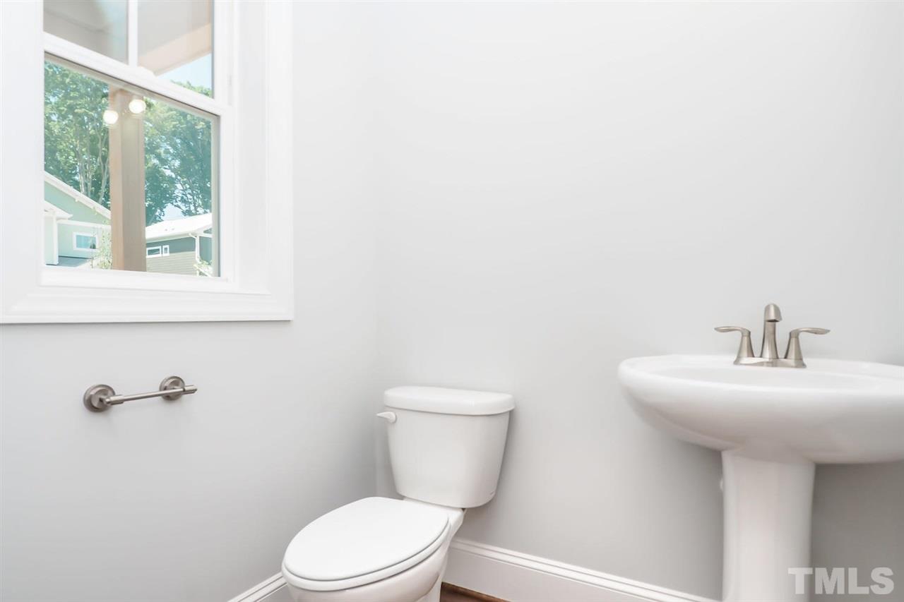 320 Powell Drive Raleigh, NC 27606 - Photo 3 of 20 Gallery Image 3