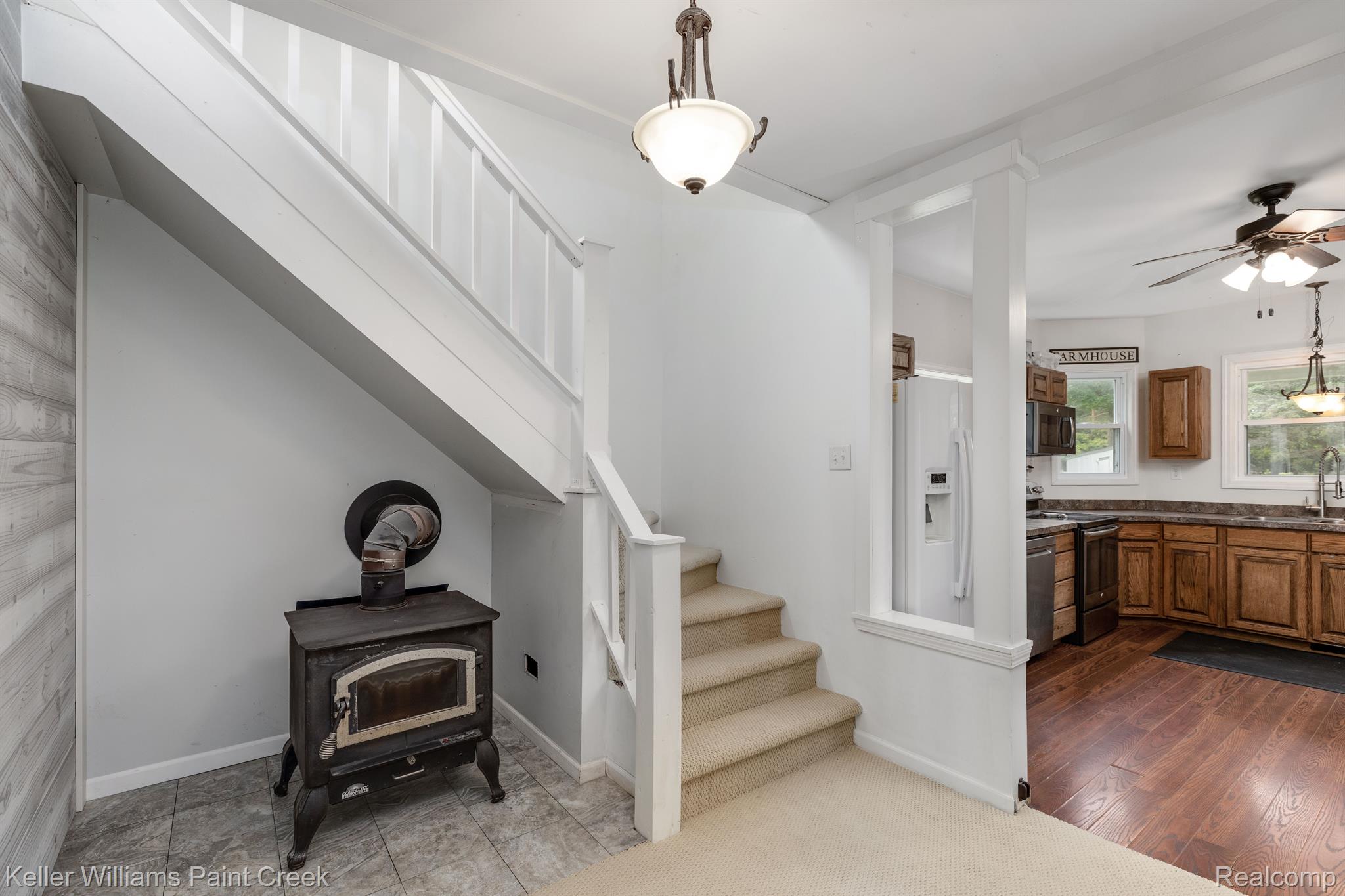 9200 Edward Road Fostoria, MI 48435 - Photo 10 of 32 Stairway