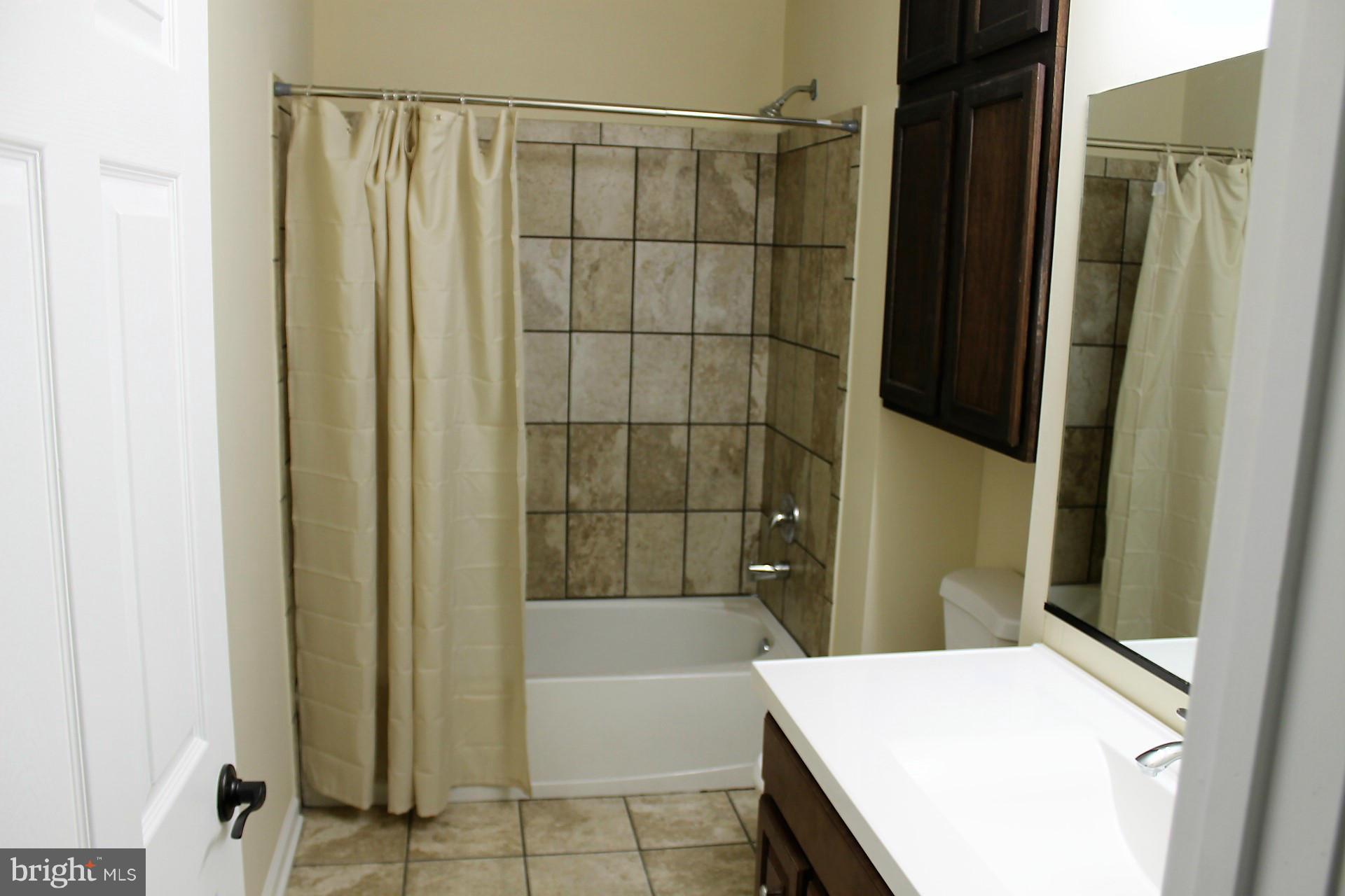 183 Dunlap Road Pasadena, MD 21122 - Photo 3 of 11 Bath