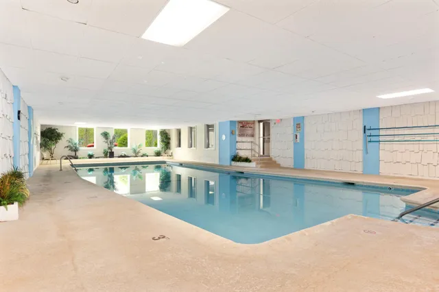 $124,900 | 4360 Brookside Court, Unit 114, Edina, MN 55436