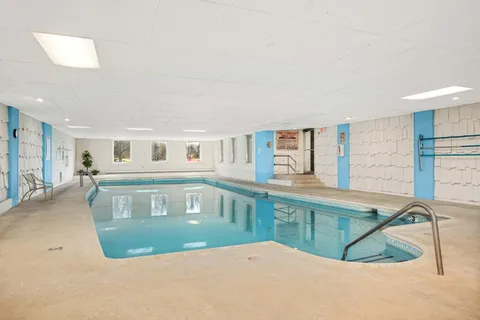 $124,900 | 4360 Brookside Court, Unit 114, Edina, MN 55436