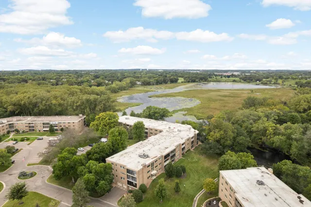 $124,900 | 4360 Brookside Court, Unit 114, Edina, MN 55436