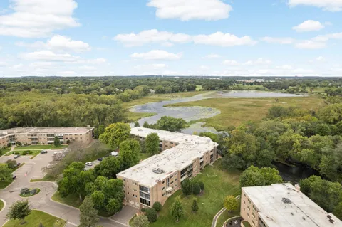 $124,900 | 4360 Brookside Court, Unit 114, Edina, MN 55436