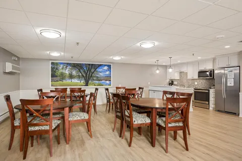 $124,900 | 4360 Brookside Court, Unit 114, Edina, MN 55436