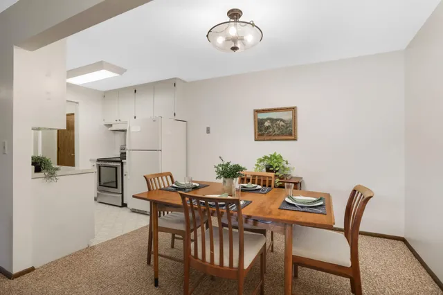 $124,900 | 4360 Brookside Court, Unit 114, Edina, MN 55436