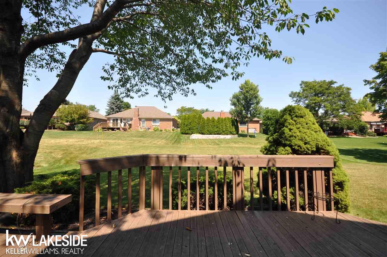 1658 Hillside Lane Rochester Hills, MI 48307 - Photo 28 of 32