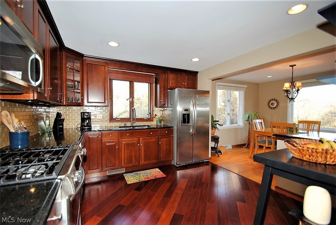 1361 Bell Road Chagrin Falls, OH 44022 - Photo 5 of 16