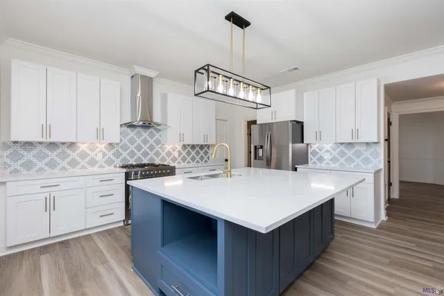 $499,999 | 15635 Shenandoah Avenue, Baton Rouge, LA 70817