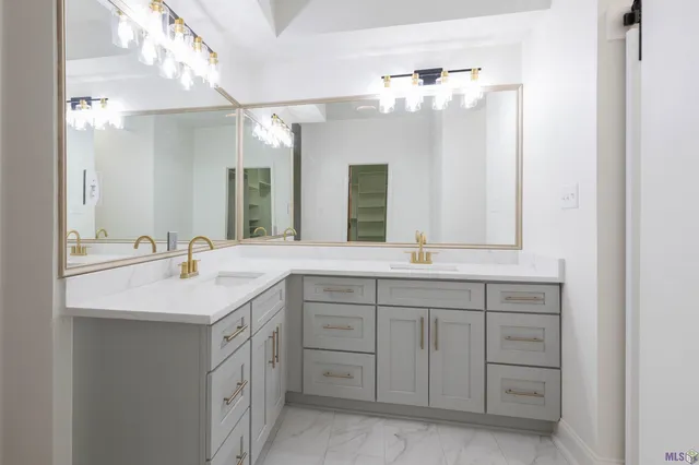 $499,999 | 15635 Shenandoah Avenue, Baton Rouge, LA 70817