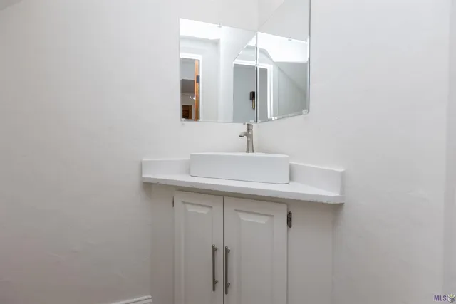 $499,999 | 15635 Shenandoah Avenue, Baton Rouge, LA 70817