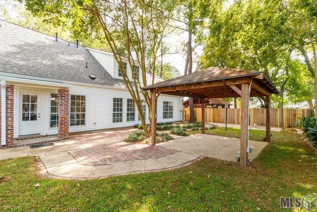$499,999 | 15635 Shenandoah Avenue, Baton Rouge, LA 70817