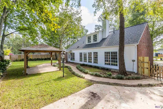 $499,999 | 15635 Shenandoah Avenue, Baton Rouge, LA 70817