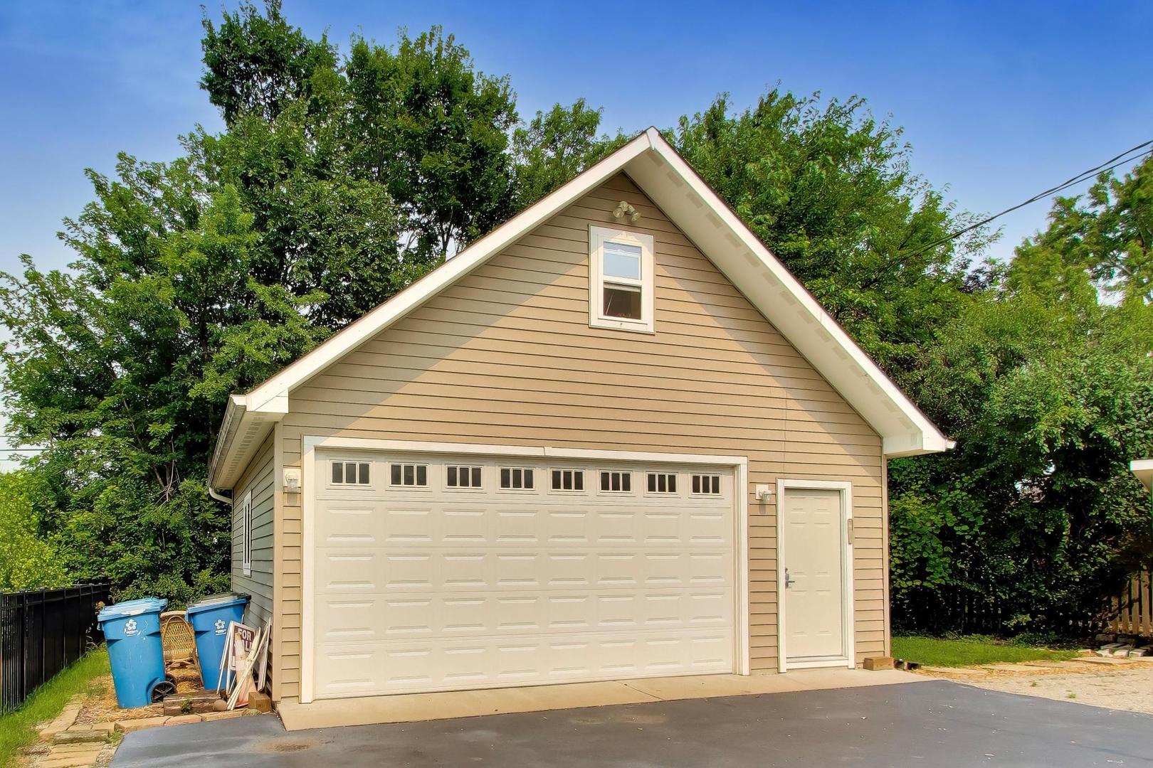 466 Ridgeland Avenue Elmhurst, IL 60126 - Photo 27 of 34 Gallery Image 27