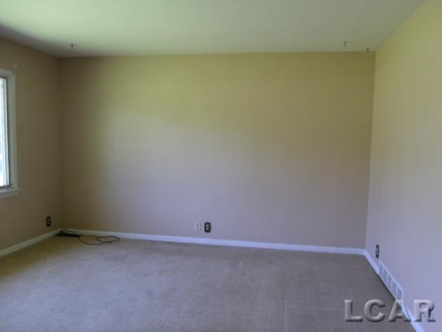 10405 West Beecher Road Clayton, MI 49235 - Photo 7 of 11 31263808-6.JPG