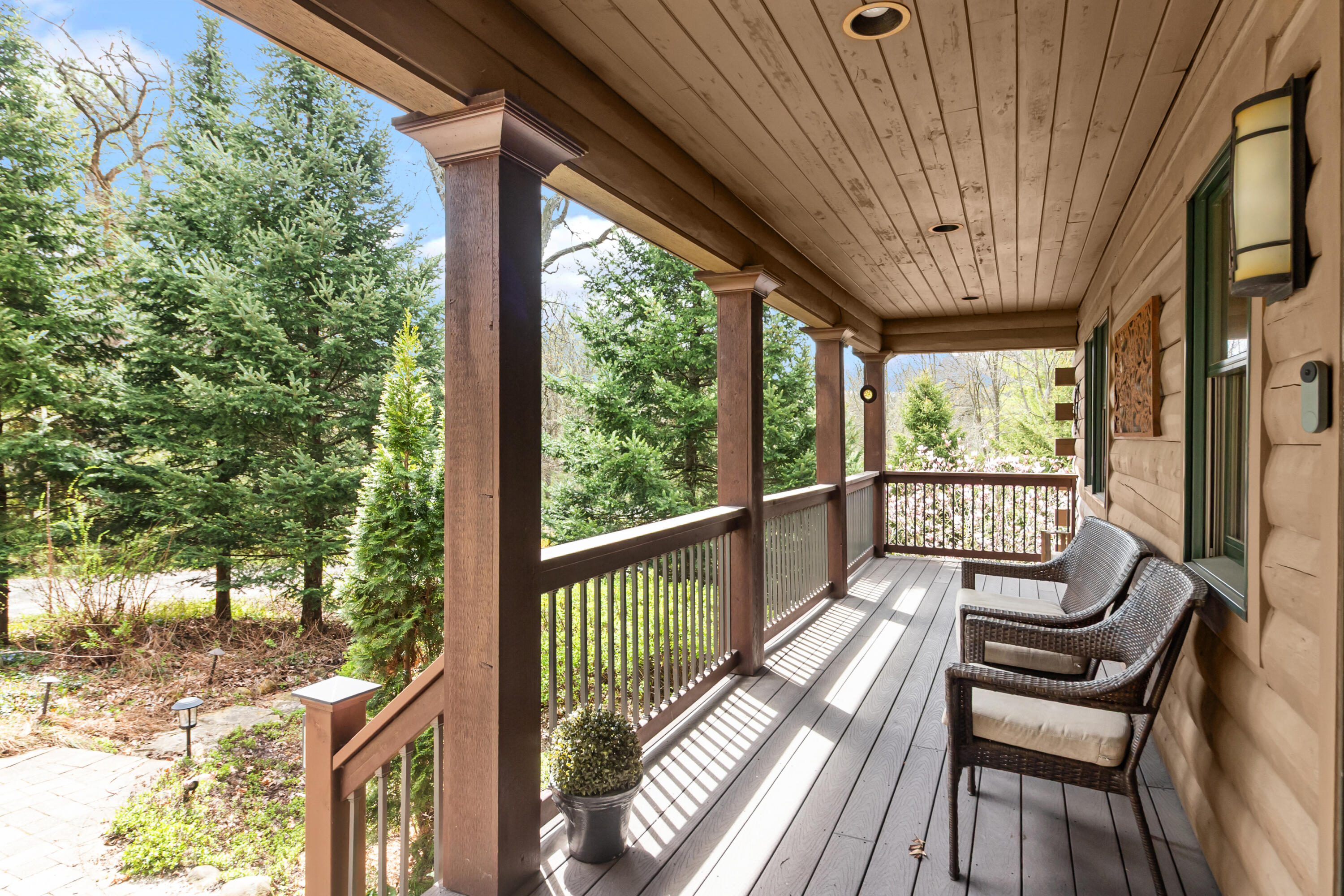 W5782 Ridge Road La Grange, WI 53121 - Photo 33 of 51 Front porch
