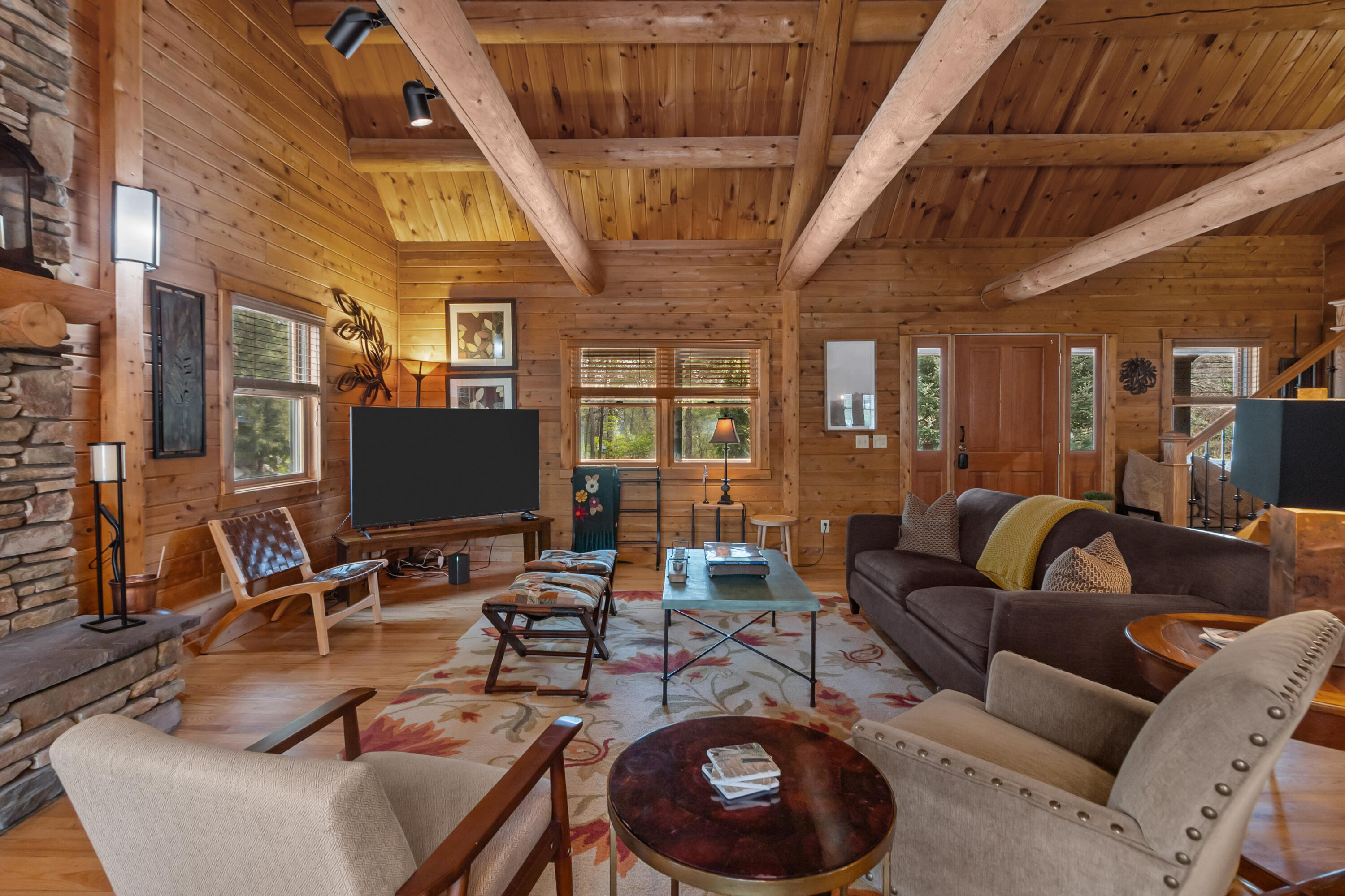 W5782 Ridge Road La Grange, WI 53121 - Photo 7 of 51 Living room