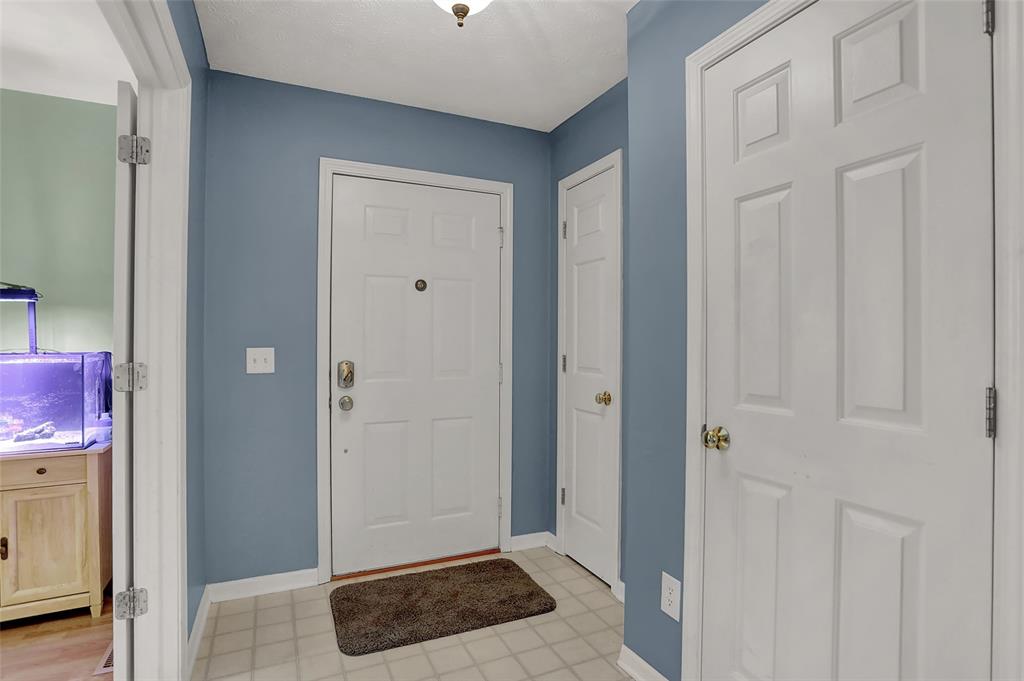 5048 West Bay Road Plainfield, IN 46168 - Photo 8 of 60 Gallery Image 8