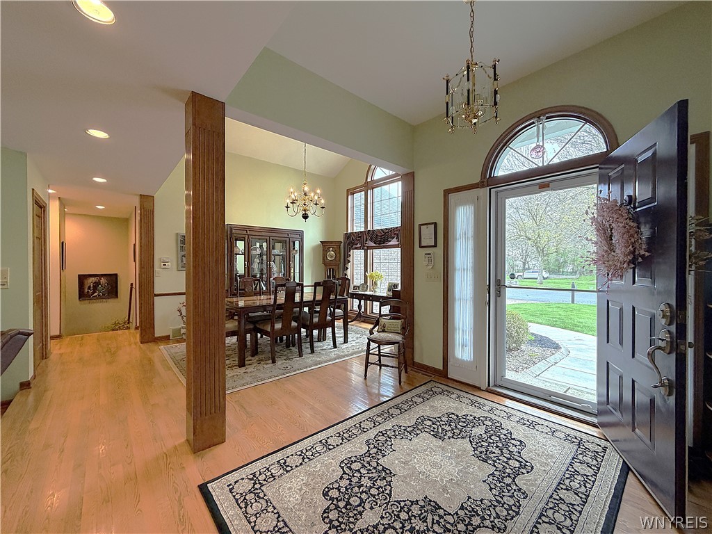 27 Button Bush Court Amherst, NY 14228 - Photo 2 of 39