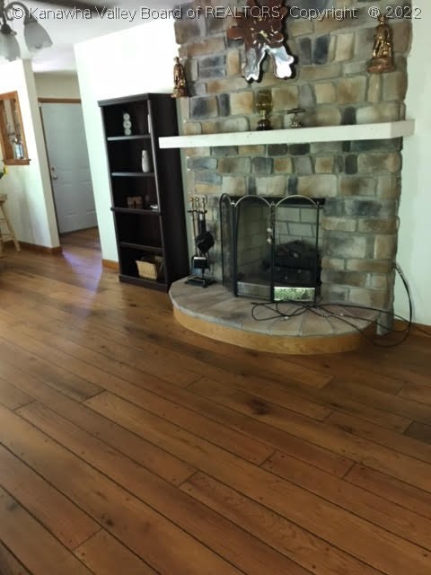 949 Deephole Branch Road Genoa, WV 25517 - Photo 4 of 17 Gallery Image 4