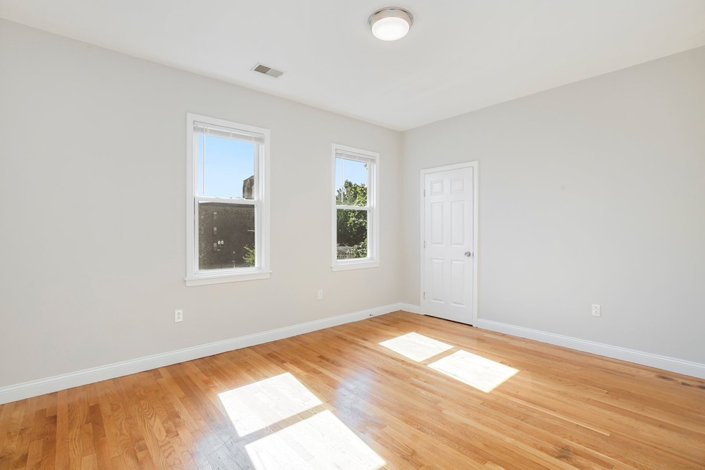237 Eustis Street, Unit 3 Boston, MA 02119 - Photo 10 of 21 Gallery Image 10
