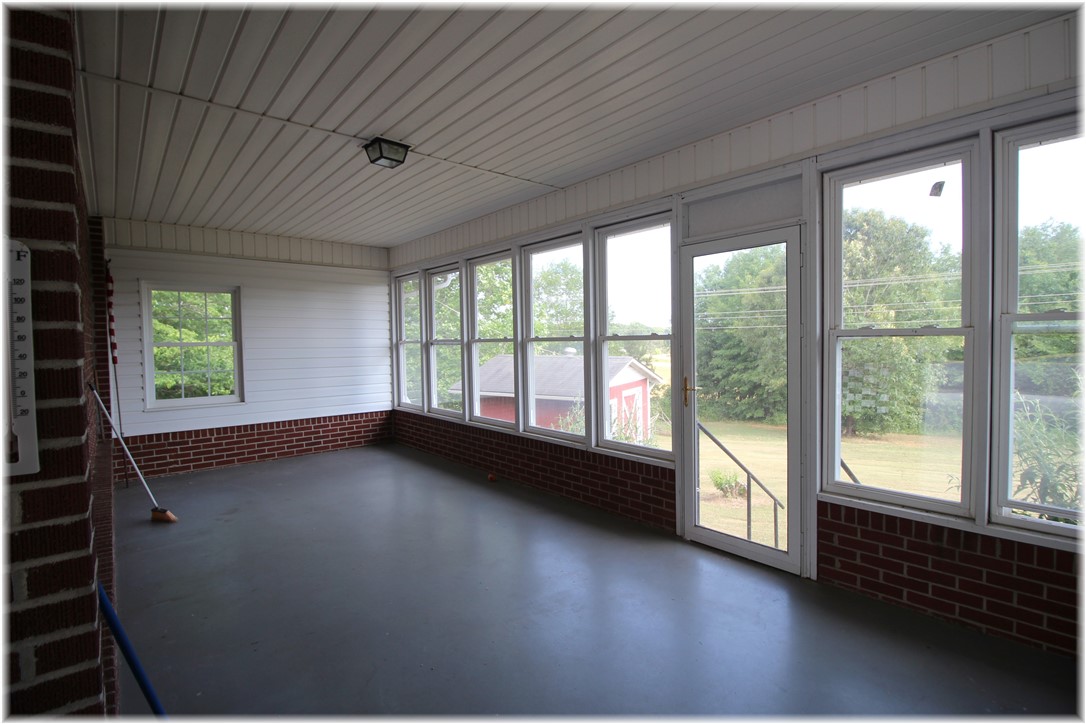 511 Old Seneca Road Westminster, SC 29693 - Photo 10 of 25 Gallery Image 10