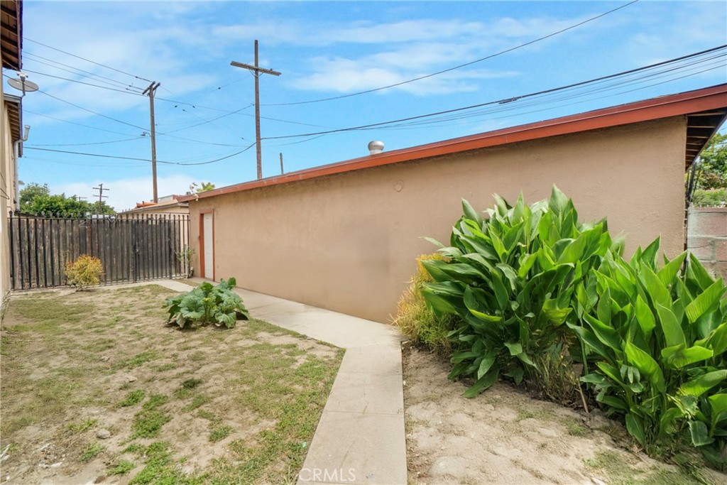 904 South Bullis Road Compton, CA 90221 - Photo 18 of 21