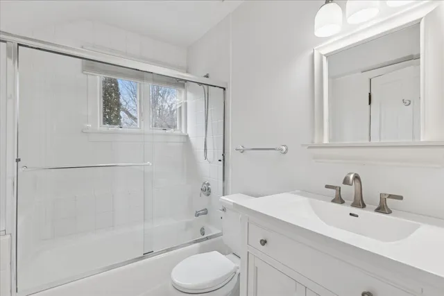 $3,995 | 3760 Gilgare Lane, Unit A, Highland Park, IL 60035