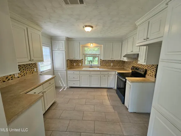 $99,900 | 2445 Highway 16, Carthage, MS 39051