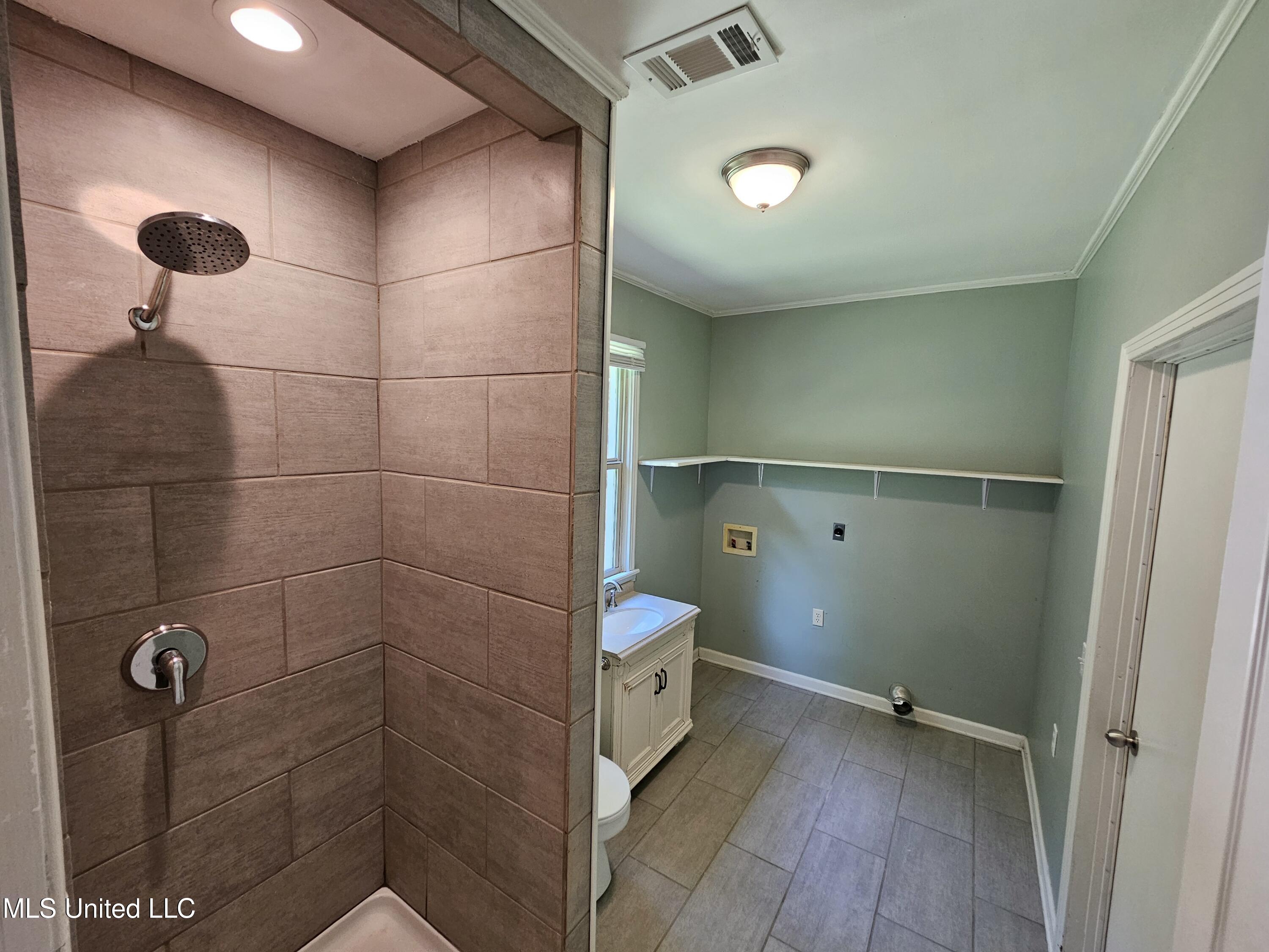 2445 Highway 16 Carthage, MS 39051 - Photo 10 of 14 20250908_132704