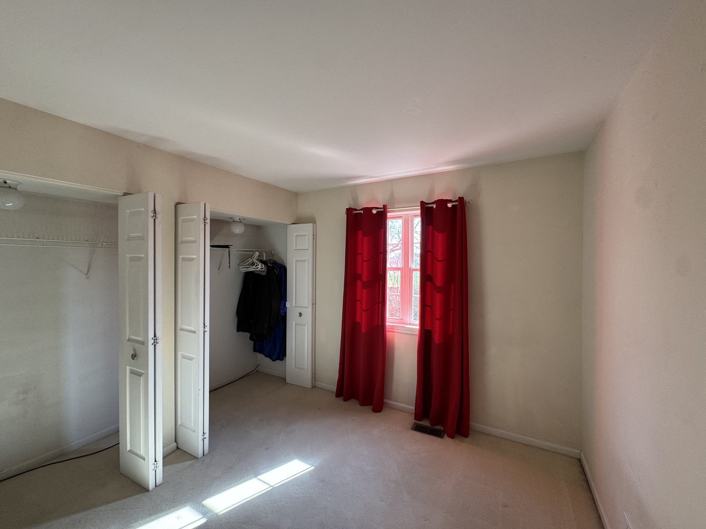 1124 Blackburn Drive Grayslake, IL 60030 - Photo 9 of 19 a view of a room with furniture and closet