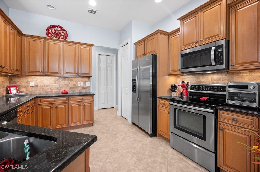 11265 Suffield Street Fort Myers, FL 33913 - Photo 15 of 47