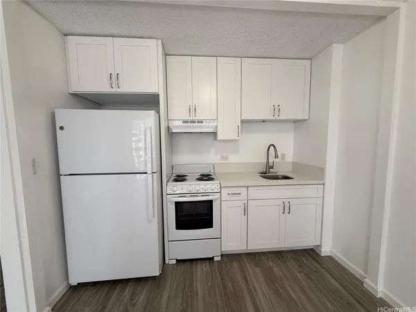 $2,000 | 2345 Ala Wai Boulevard, Unit 1006, Honolulu, HI 96815