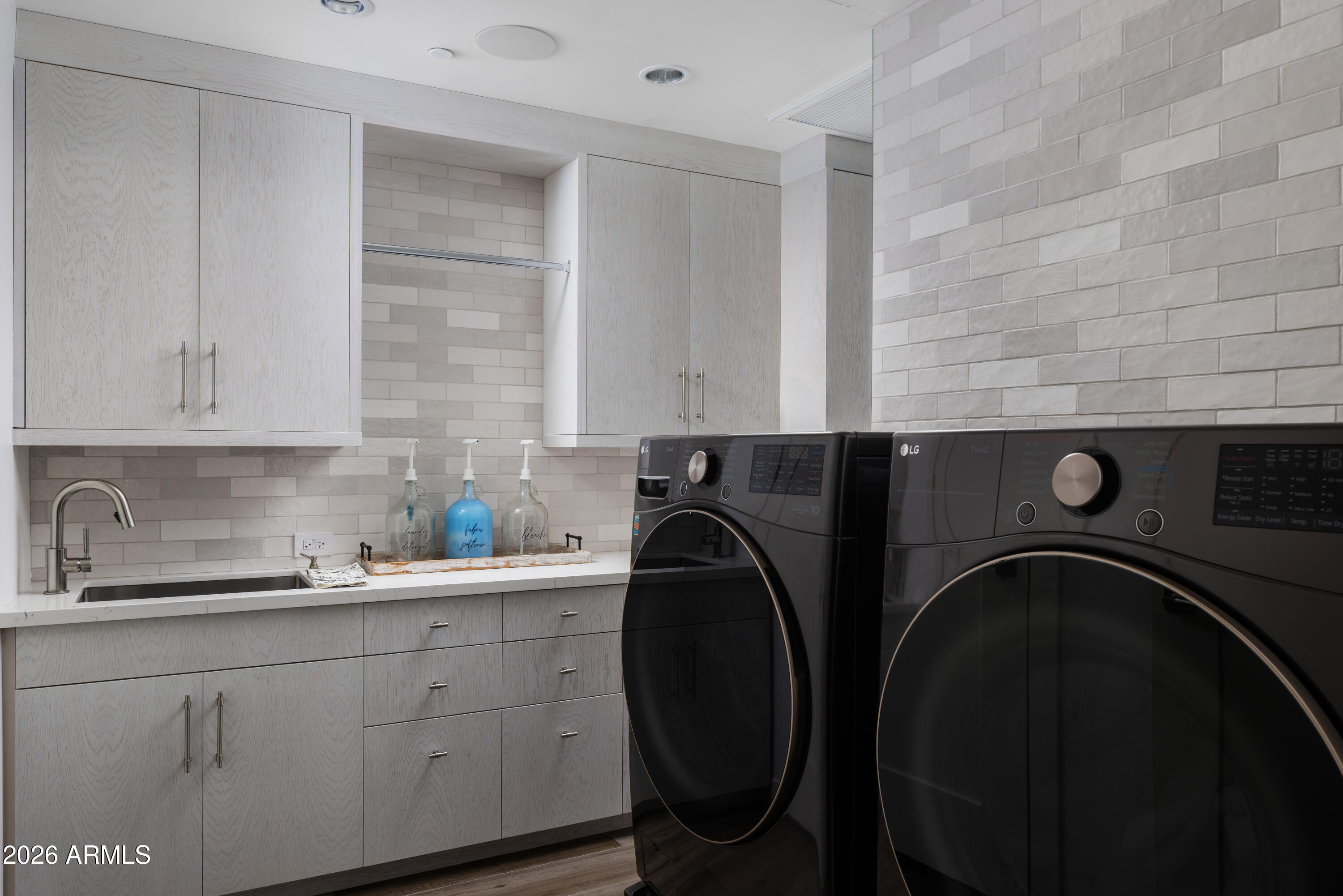 140 East Rio Salado Parkway, Unit 1201 Tempe, AZ 85281 - Photo 34 of 35 Laundry Room